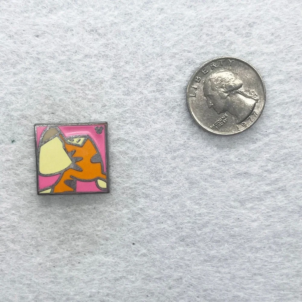 🔮 5/$25 Disney Square Winnie the Pooh Tigger Pin‎